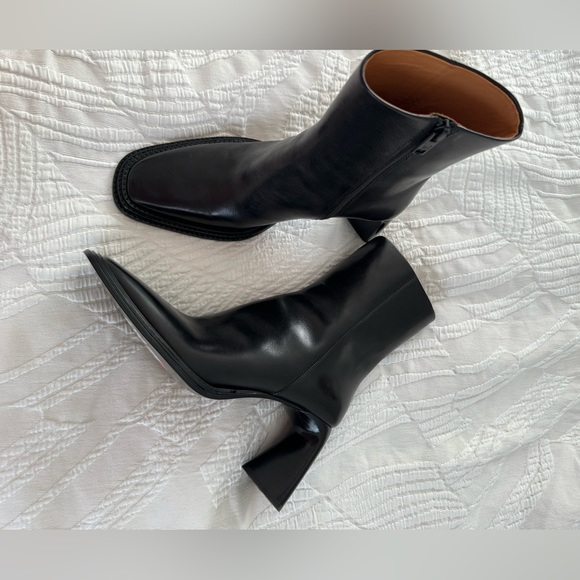 ✨SALE✨Alexander Wang Booker Square Toe Bootie ✨SALE✨ - Picture 8 of 16